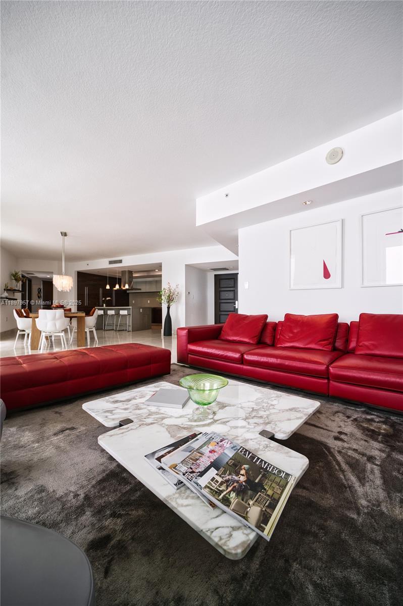 image St Tropez On The Bay 1 Co58