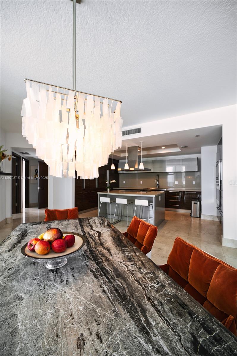 image St Tropez On The Bay 1 Co59