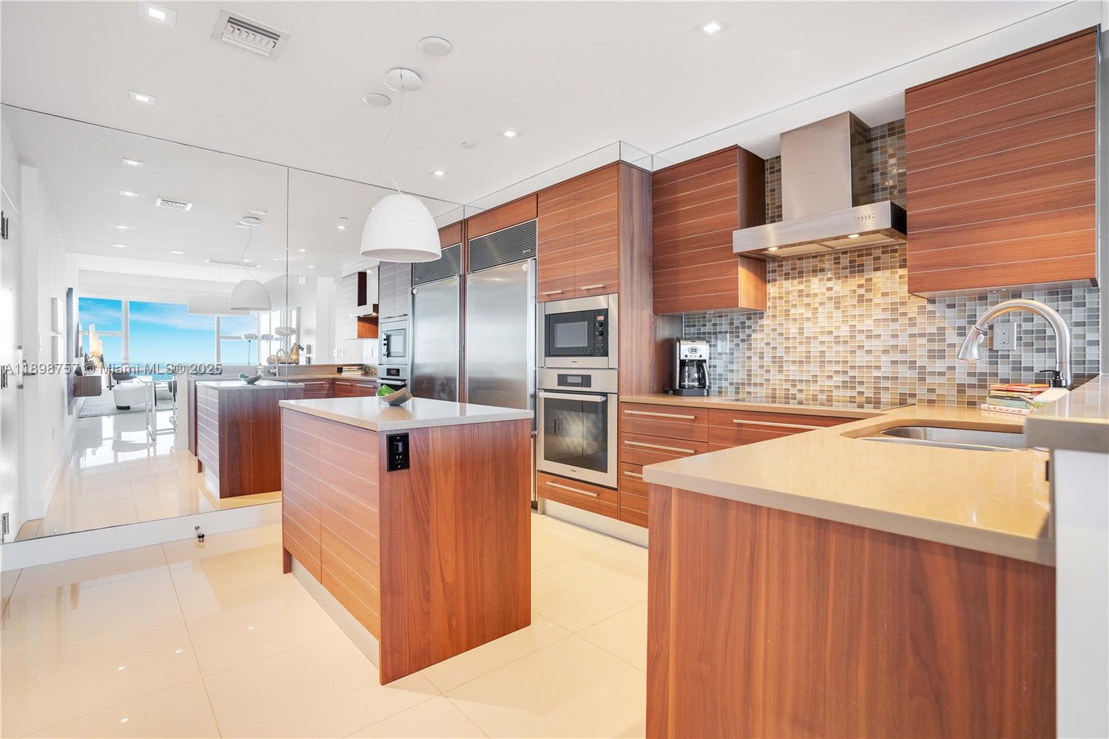 image Carillon Condo Miami B14