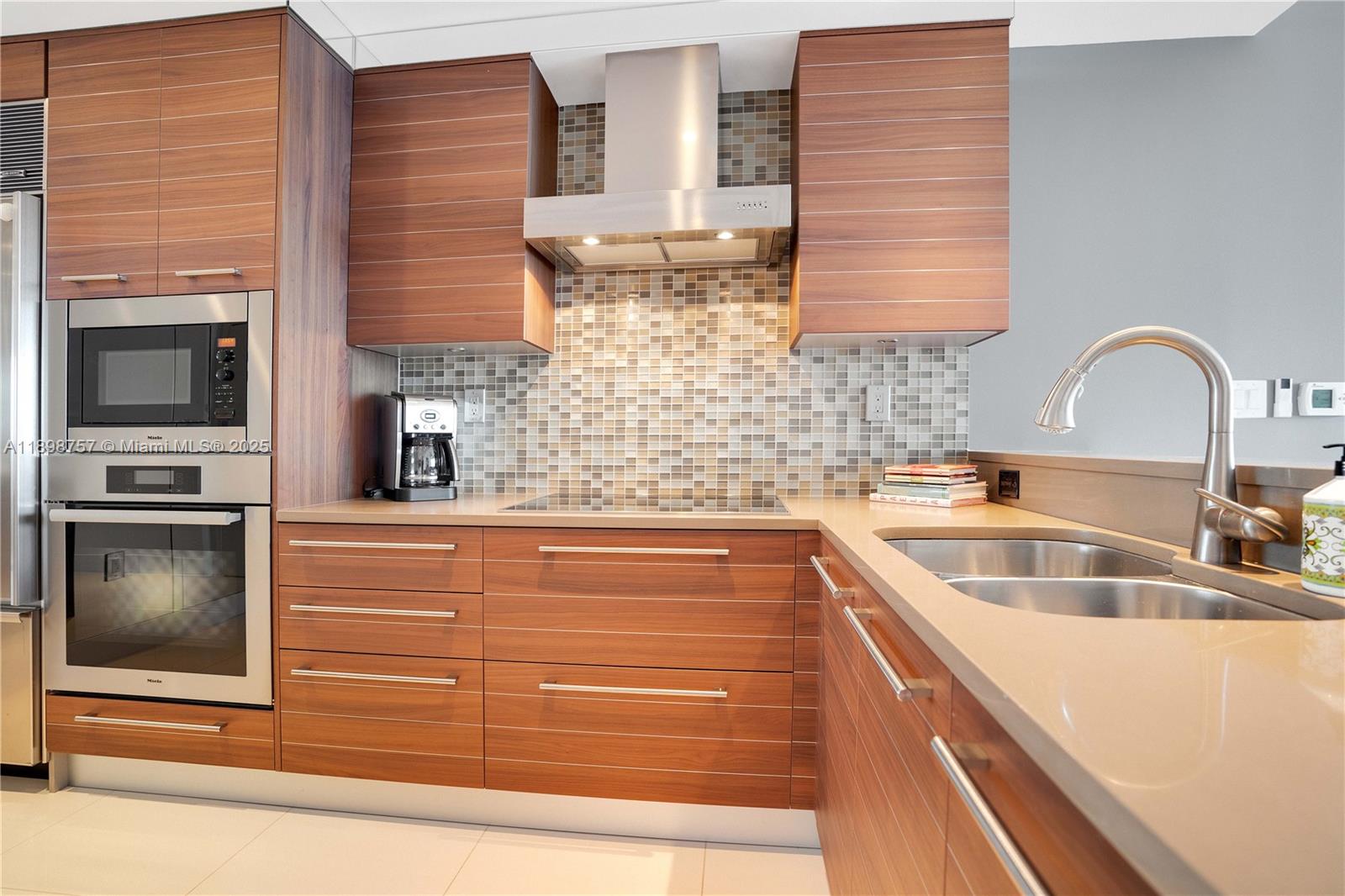 image Carillon Condo Miami B20