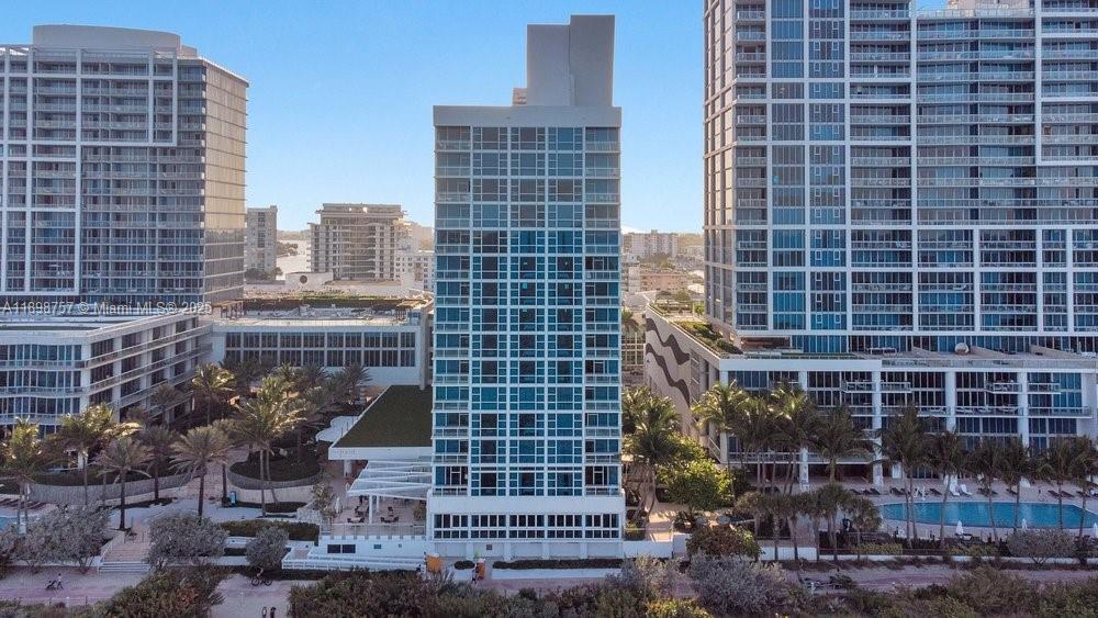 image Carillon Condo Miami B3