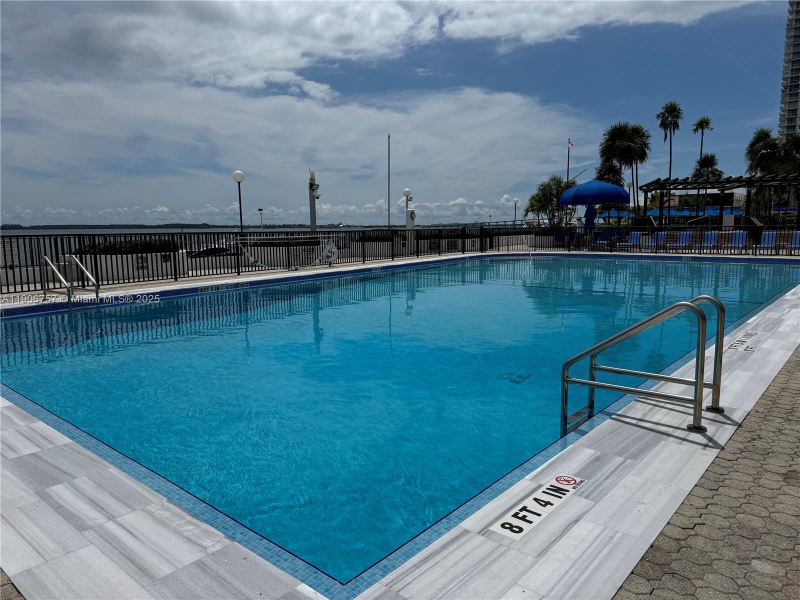 825 Brickell Bay Dr #1548