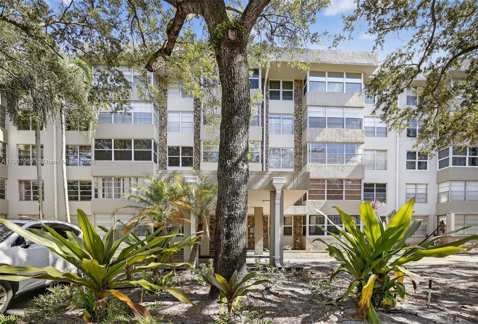 6500 Cypress Rd #410 Plantation, FL 33317