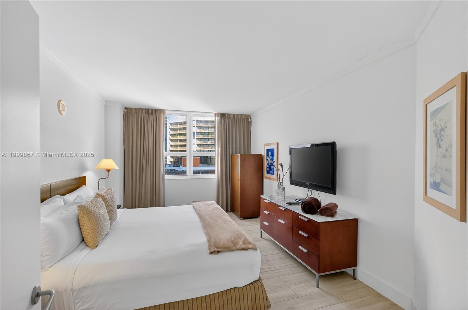 image Mutiny Park Condo/arya13