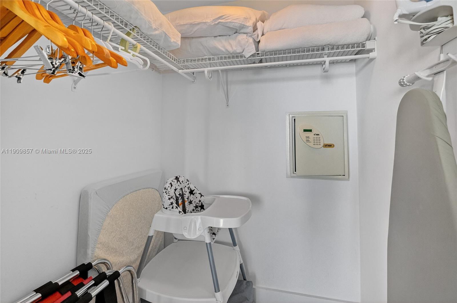 image Mutiny Park Condo/arya15