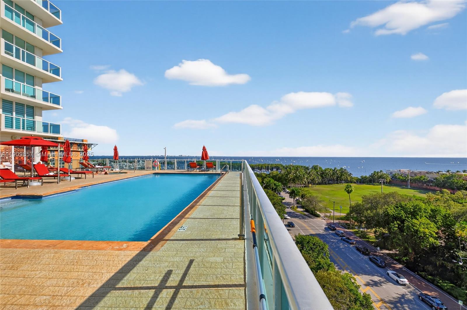 image Mutiny Park Condo/arya26