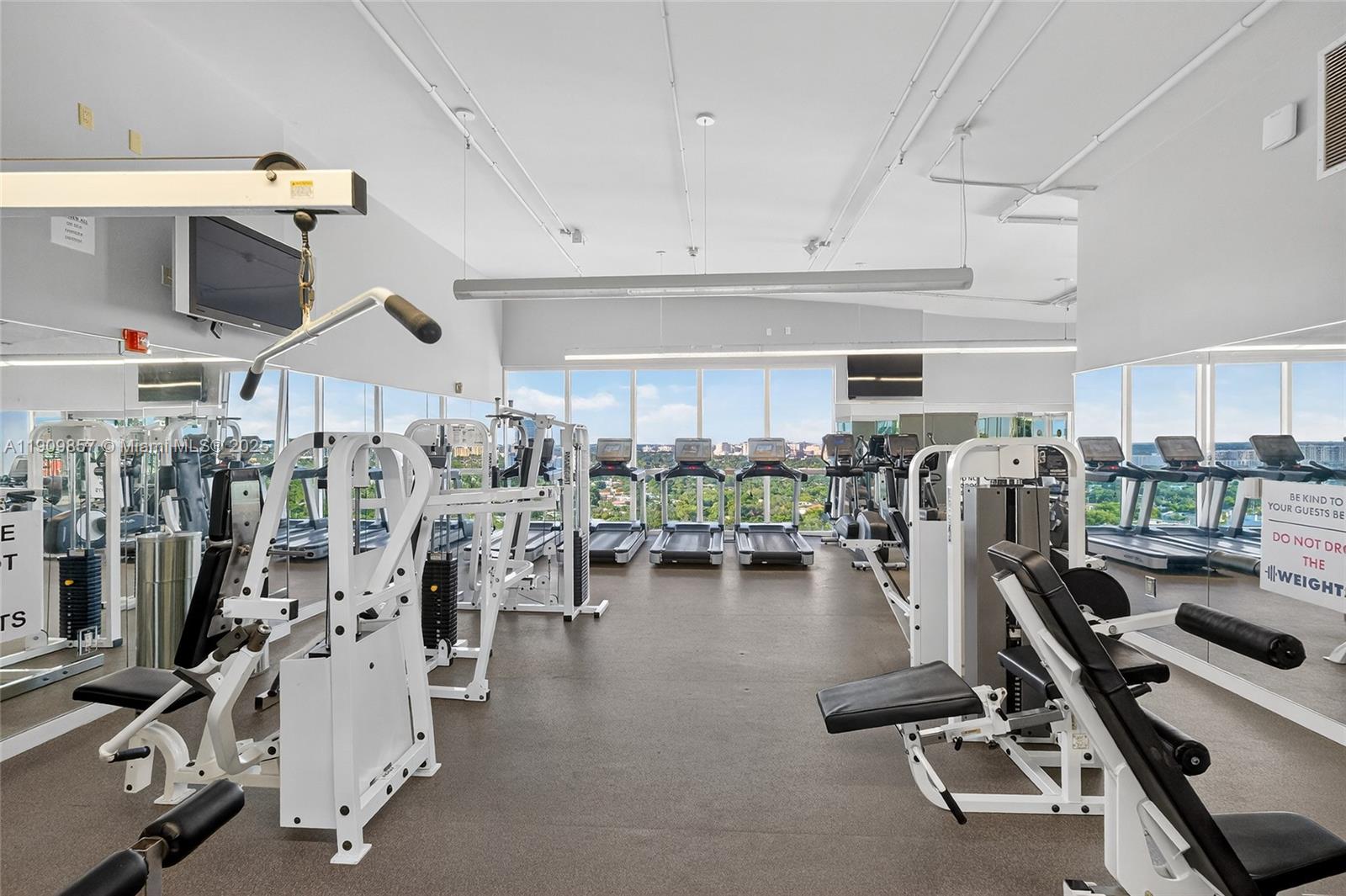 image Mutiny Park Condo/arya29