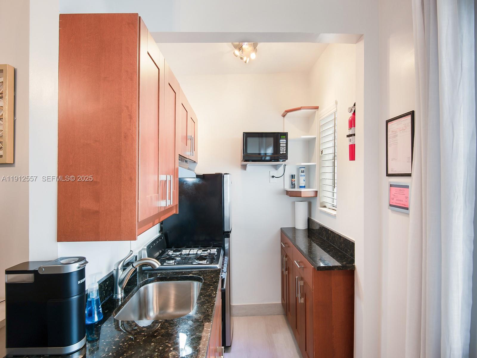 335 Ocean Dr #328 Miami Beach, FL 33139