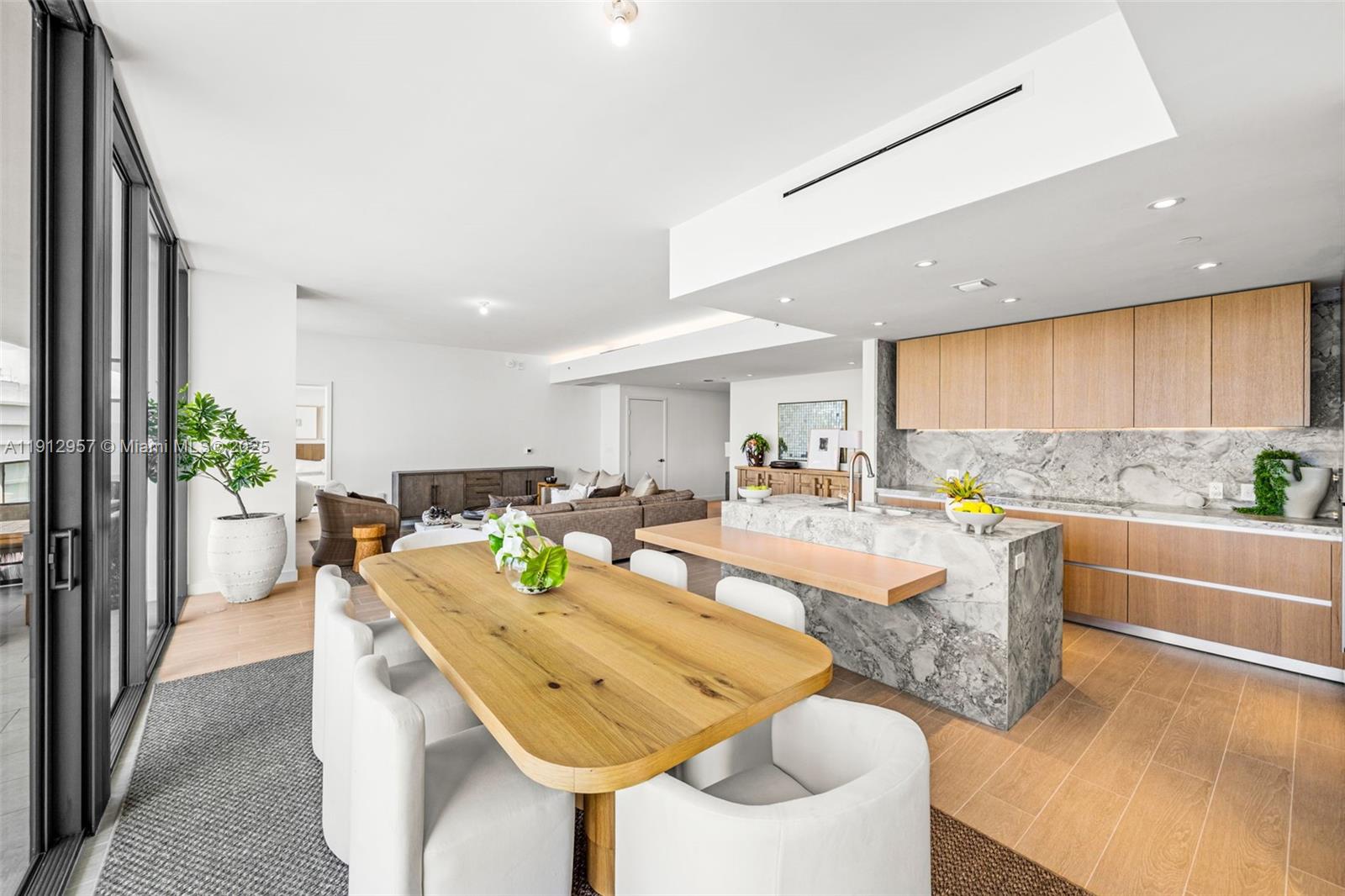 500 Alton Rd #2303 Miami Beach, FL 33139