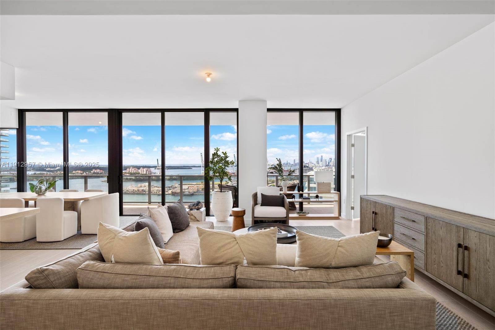 500 Alton Rd #2303 Miami Beach, FL 33139