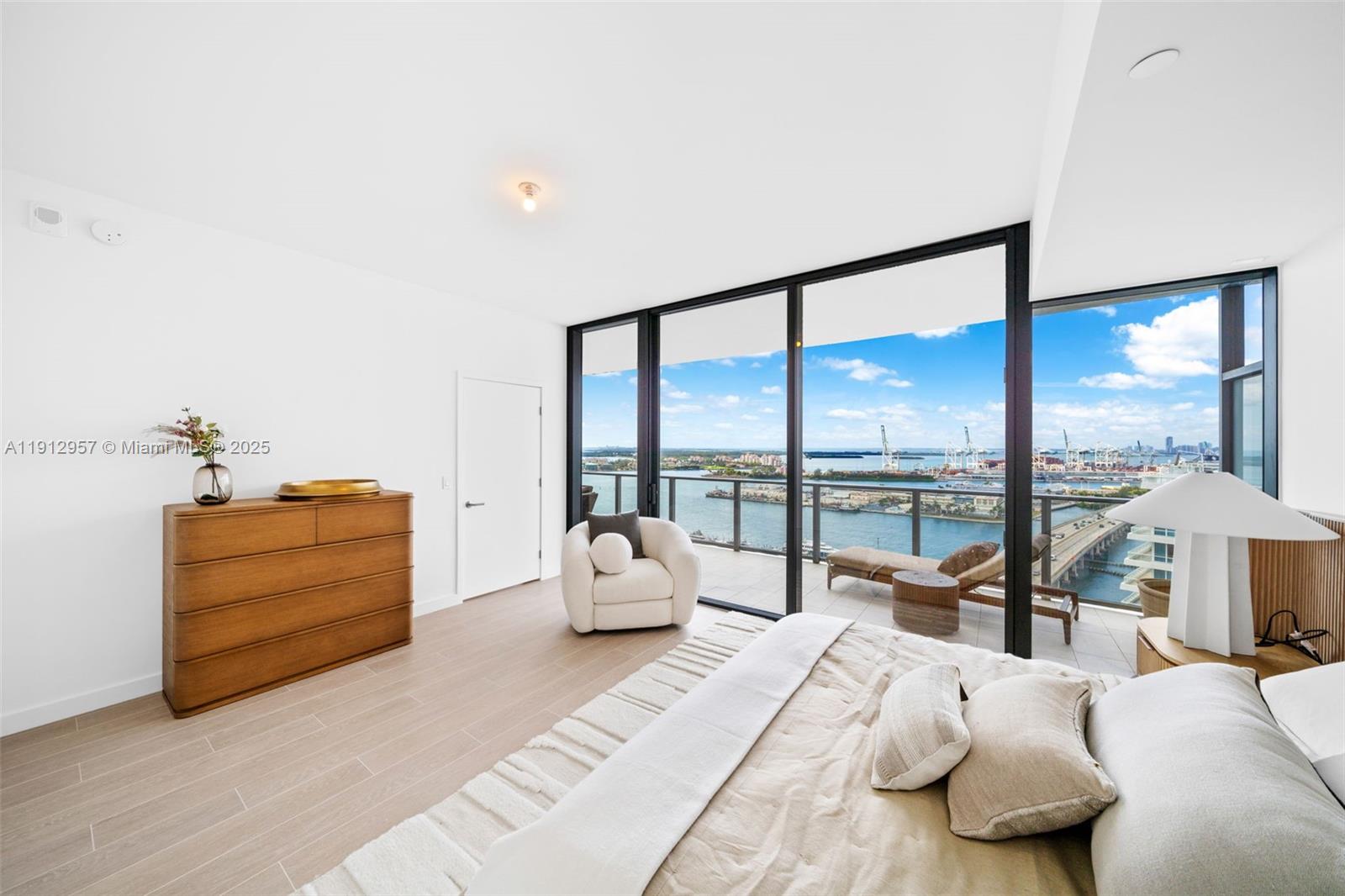 500 Alton Rd #2303 Miami Beach, FL 33139