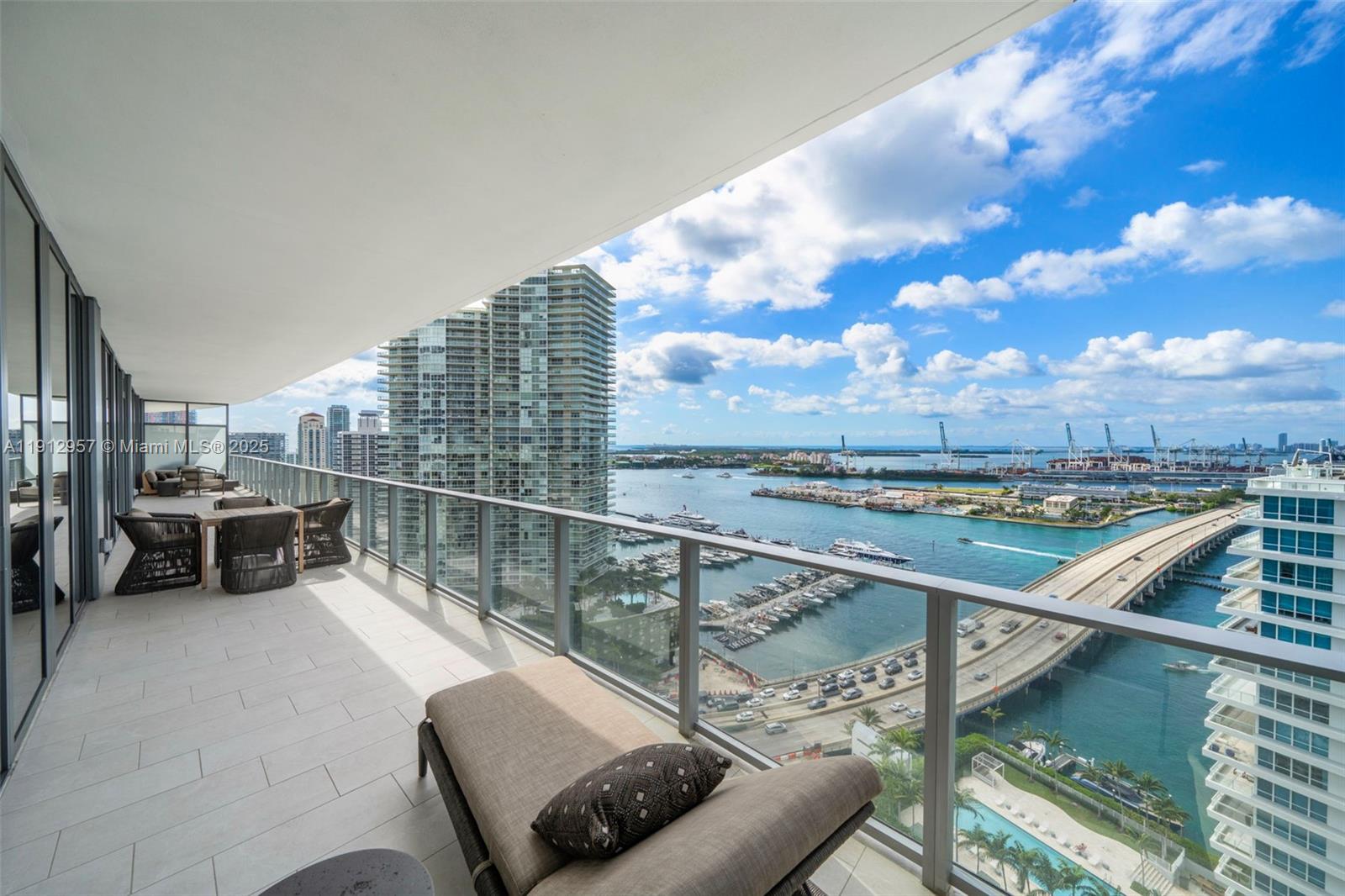 500 Alton Rd #2303 Miami Beach, FL 33139