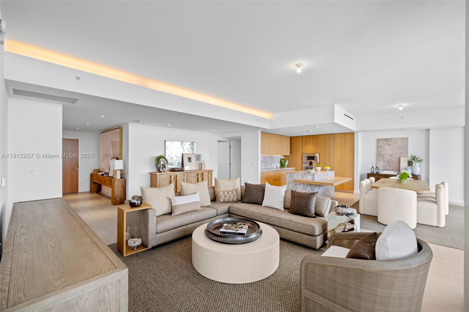 500 Alton Rd #2303 Miami Beach, FL 33139