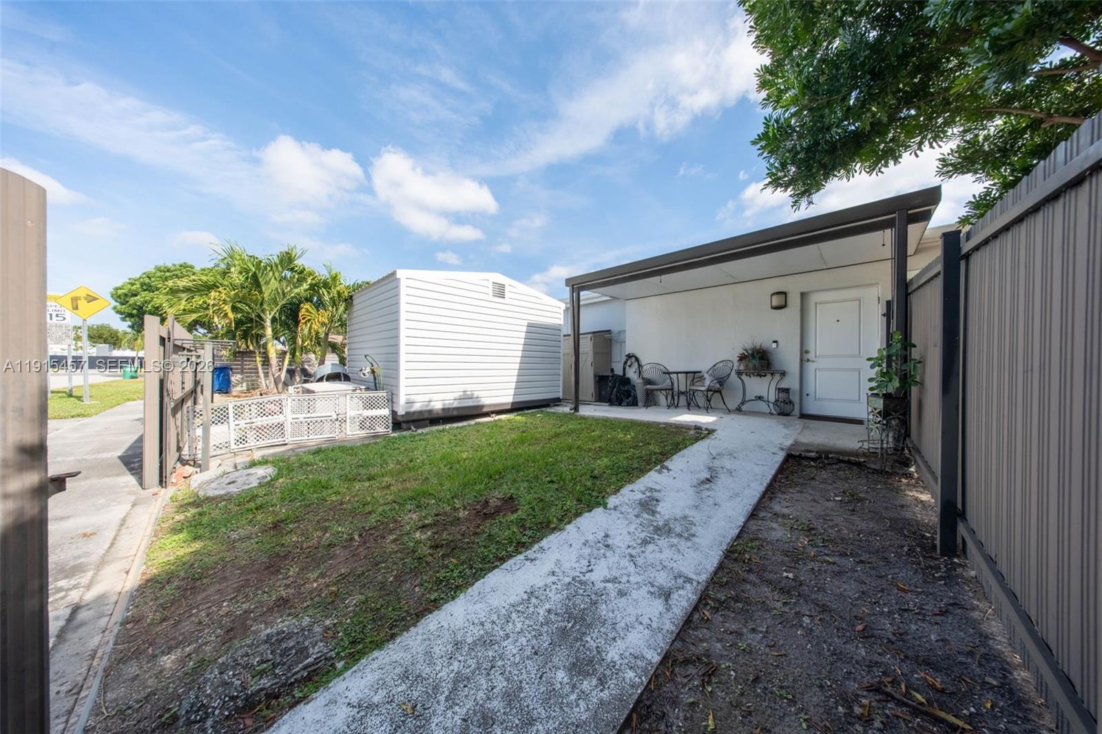 10431 SW 93rd St Miami, FL 33176