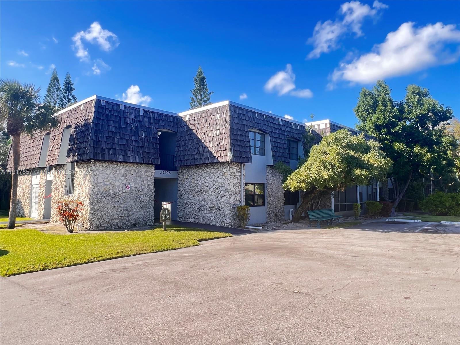 3105 Oakland Shores Dr #J106