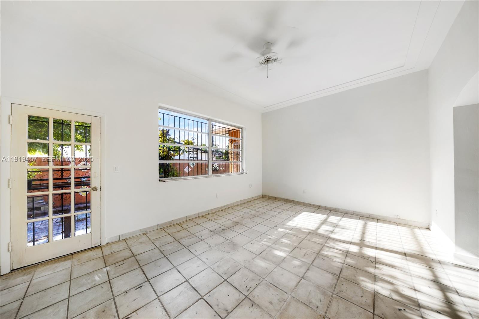 297 Eucalyptus Dr Hialeah, FL 33010