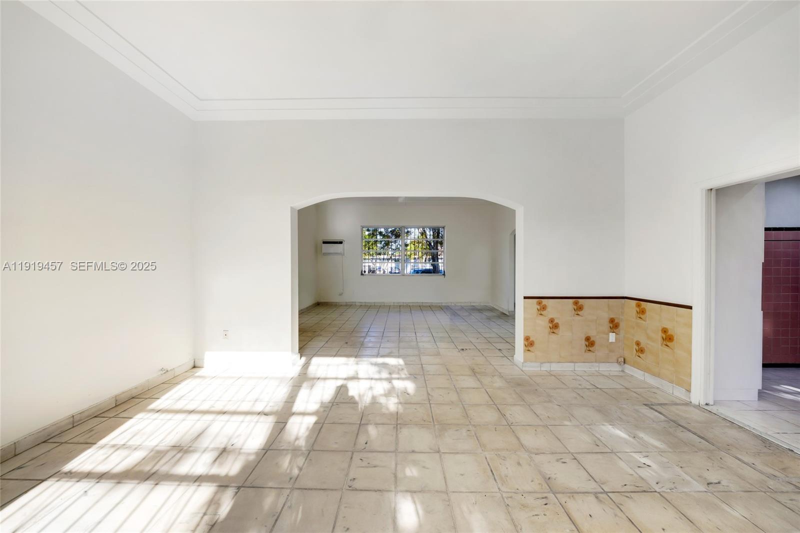 297 Eucalyptus Dr Hialeah, FL 33010