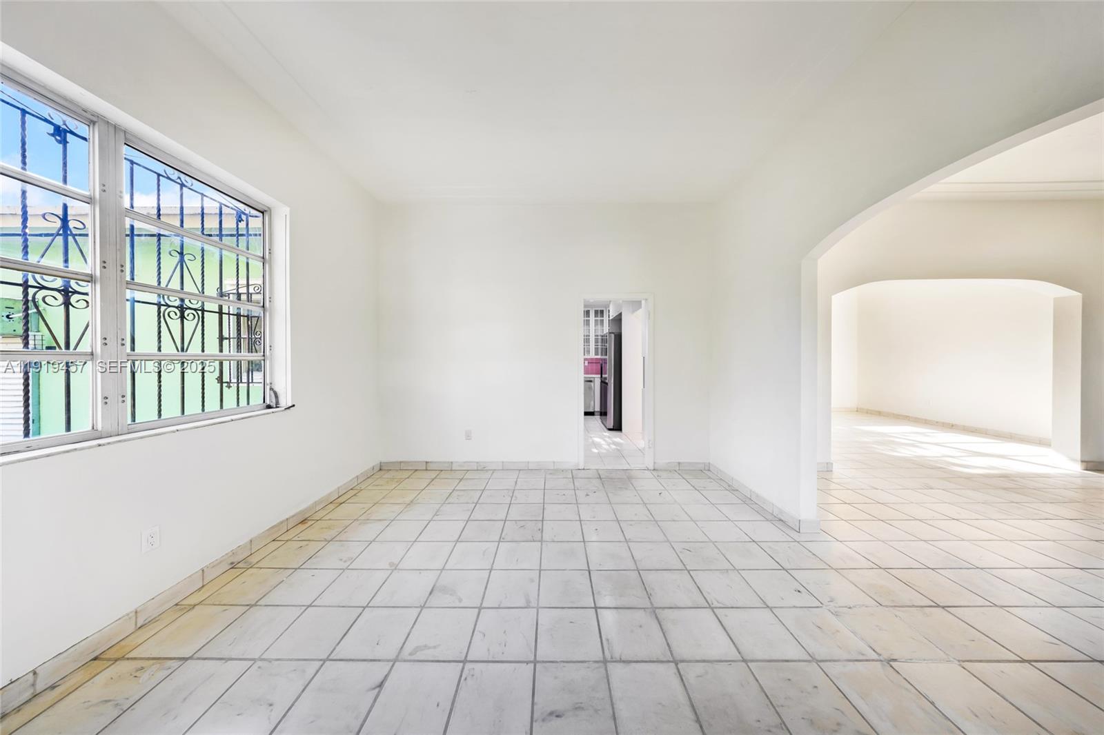 297 Eucalyptus Dr Hialeah, FL 33010