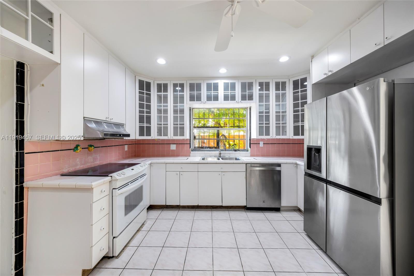 297 Eucalyptus Dr Hialeah, FL 33010