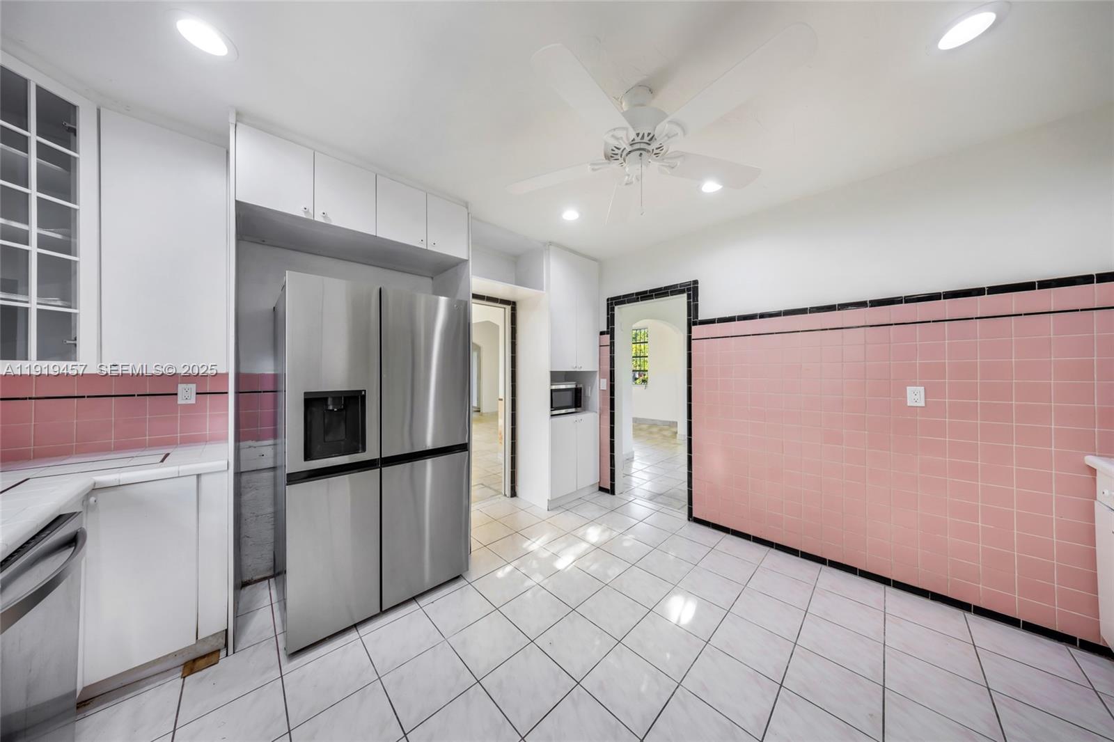 297 Eucalyptus Dr Hialeah, FL 33010