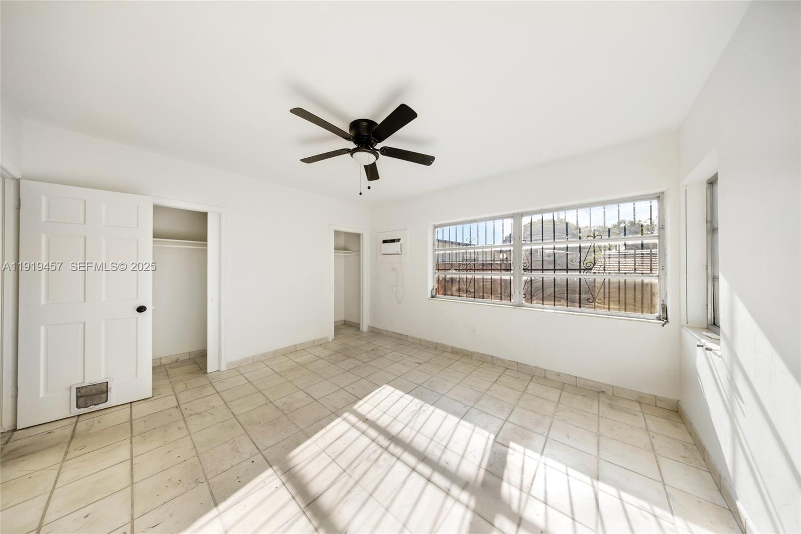 297 Eucalyptus Dr Hialeah, FL 33010