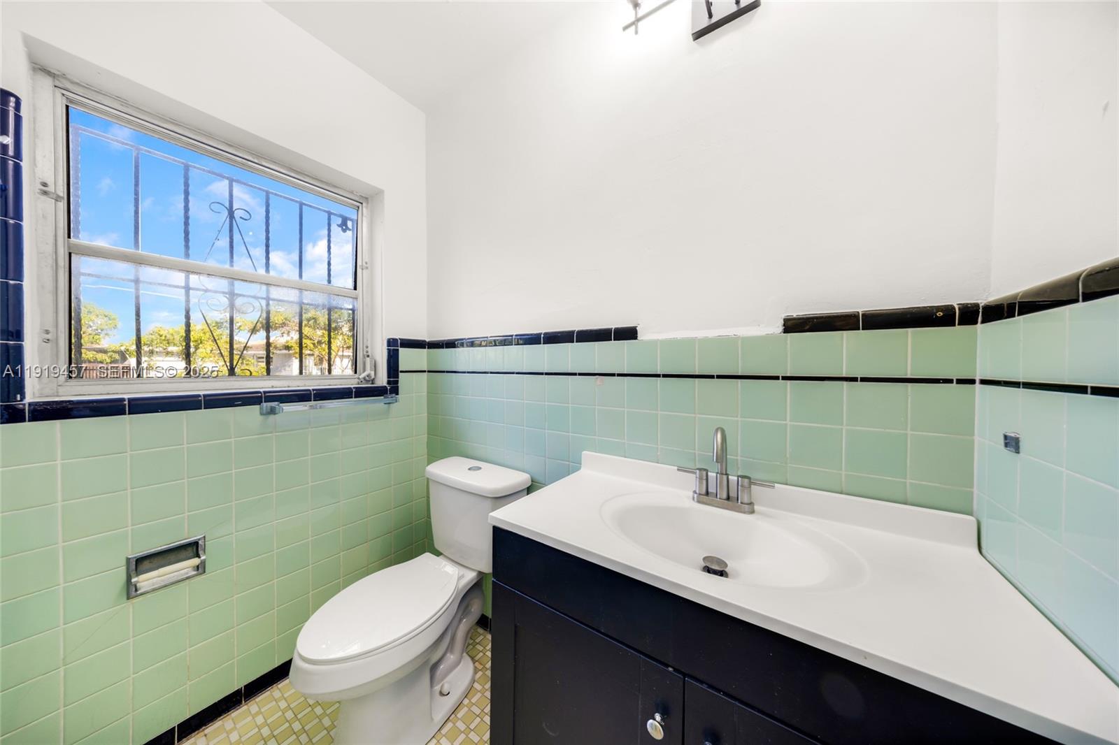 297 Eucalyptus Dr Hialeah, FL 33010