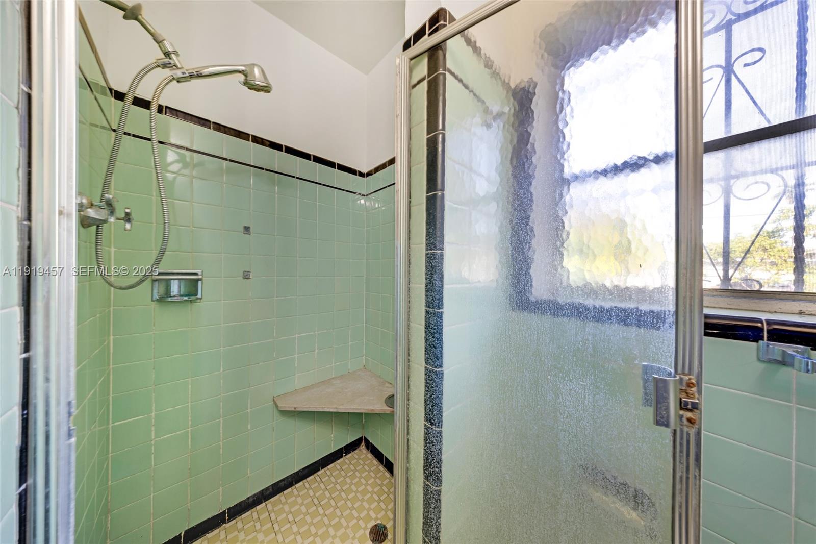 297 Eucalyptus Dr Hialeah, FL 33010