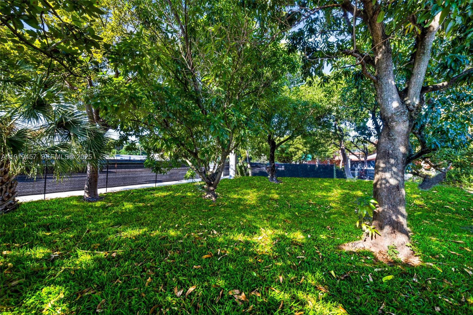 297 Eucalyptus Dr Hialeah, FL 33010