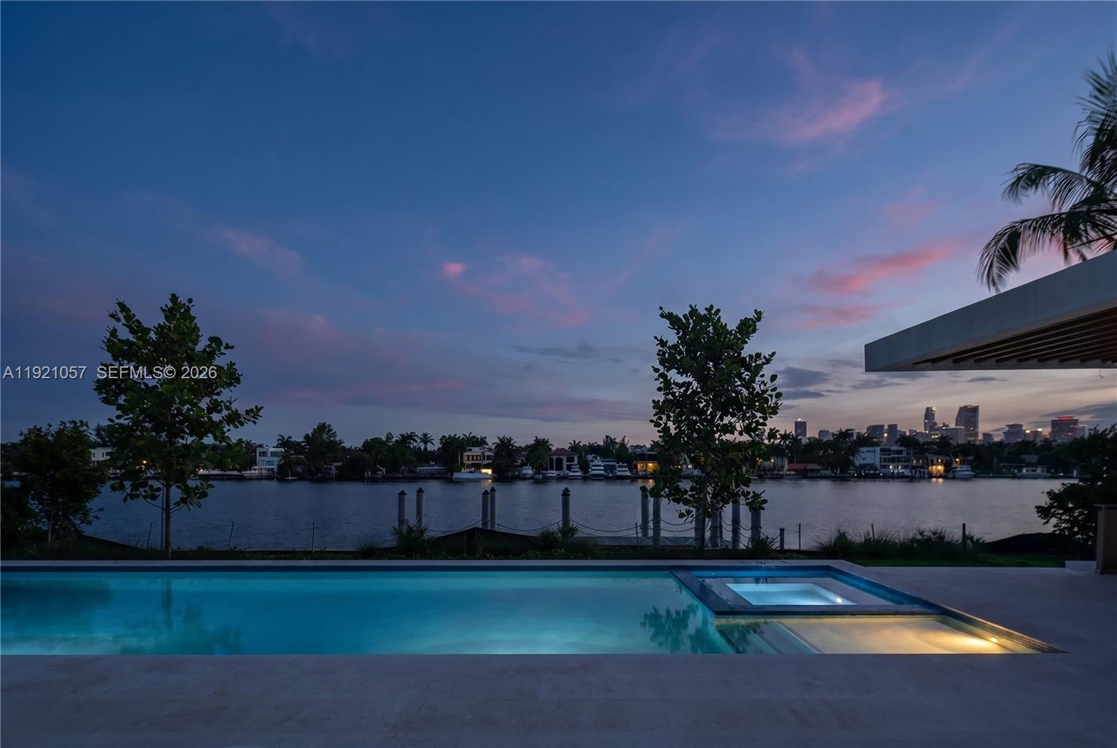 360 S Hibiscus Dr Miami Beach, FL 33139