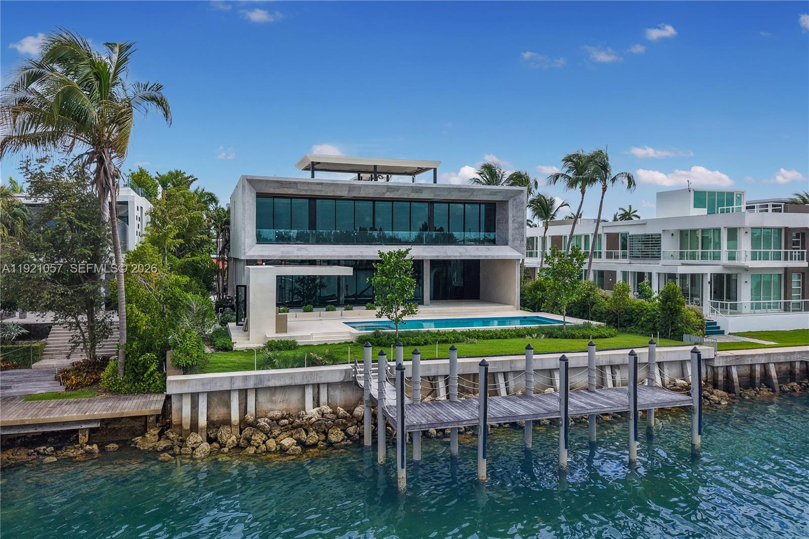 360 S Hibiscus Dr Miami Beach, FL 33139