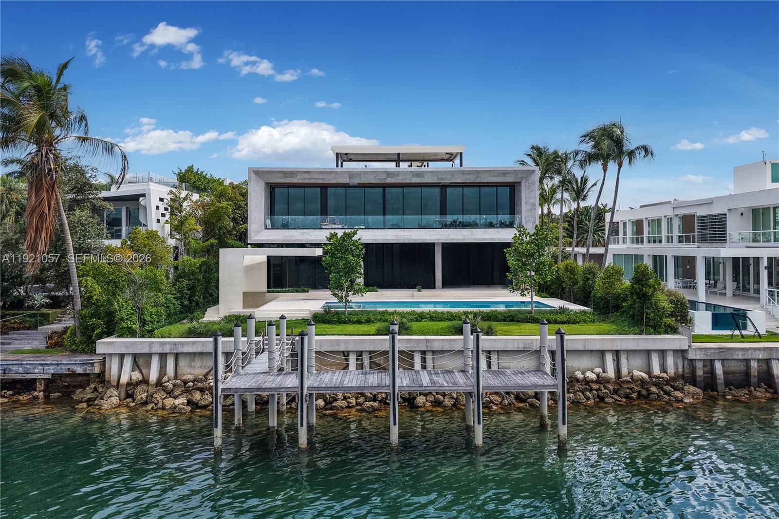 360 S Hibiscus Dr Miami Beach, FL 33139