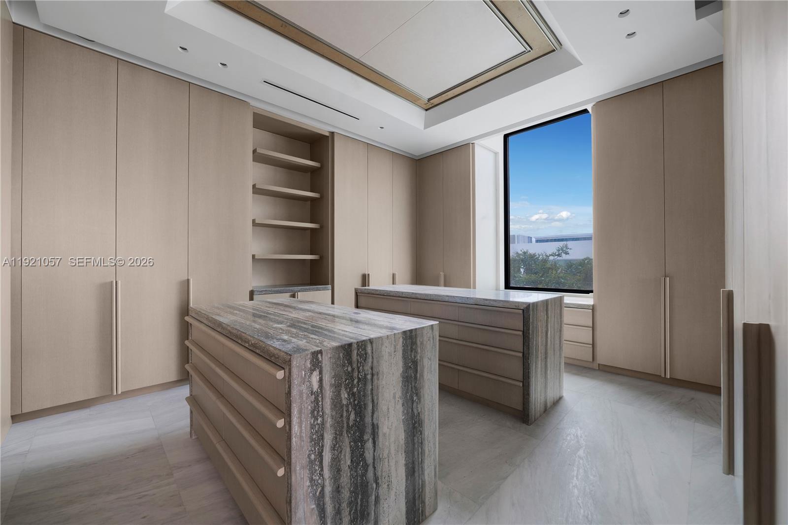 360 S Hibiscus Dr Miami Beach, FL 33139