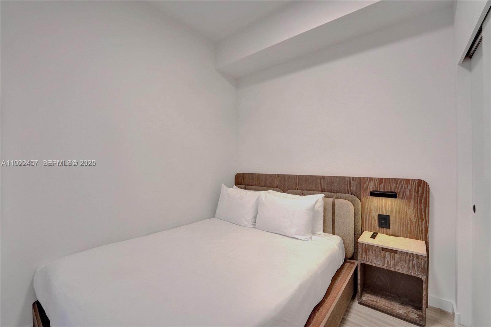 580 72nd St #1511 Miami Beach, FL 33141