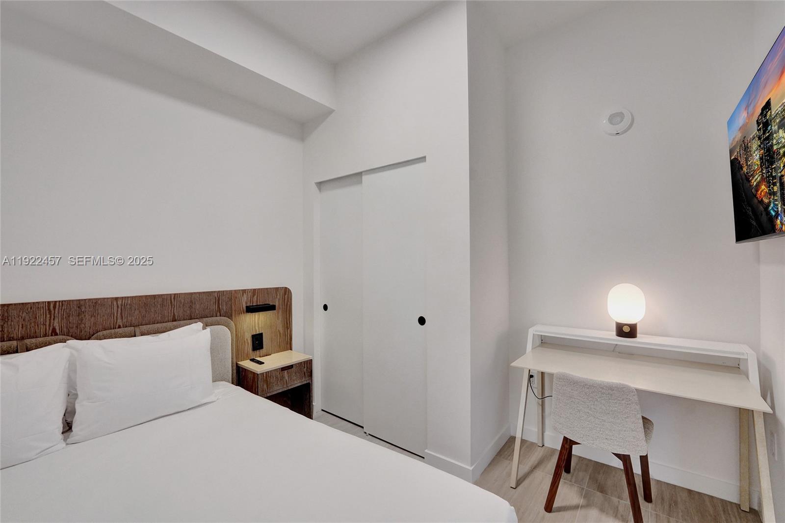 580 72nd St #1511 Miami Beach, FL 33141