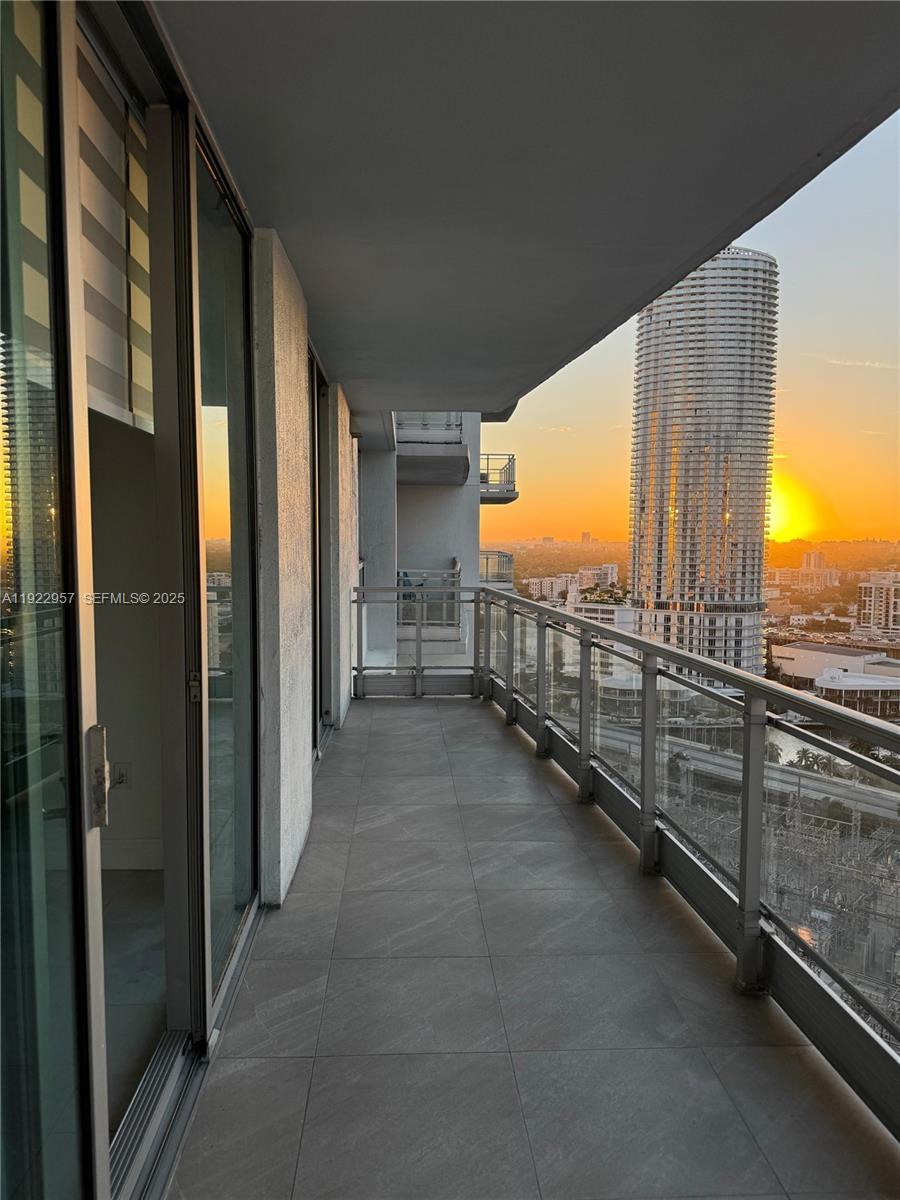 90 SW 3rd St #2408 Miami, FL 33130