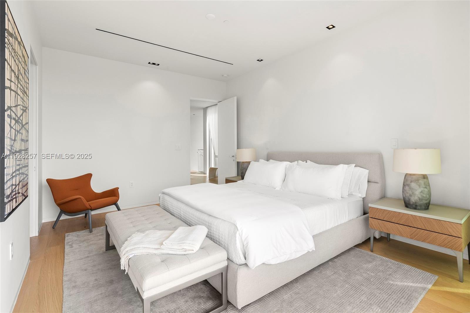 1031 W 48th St Miami Beach, FL 33140