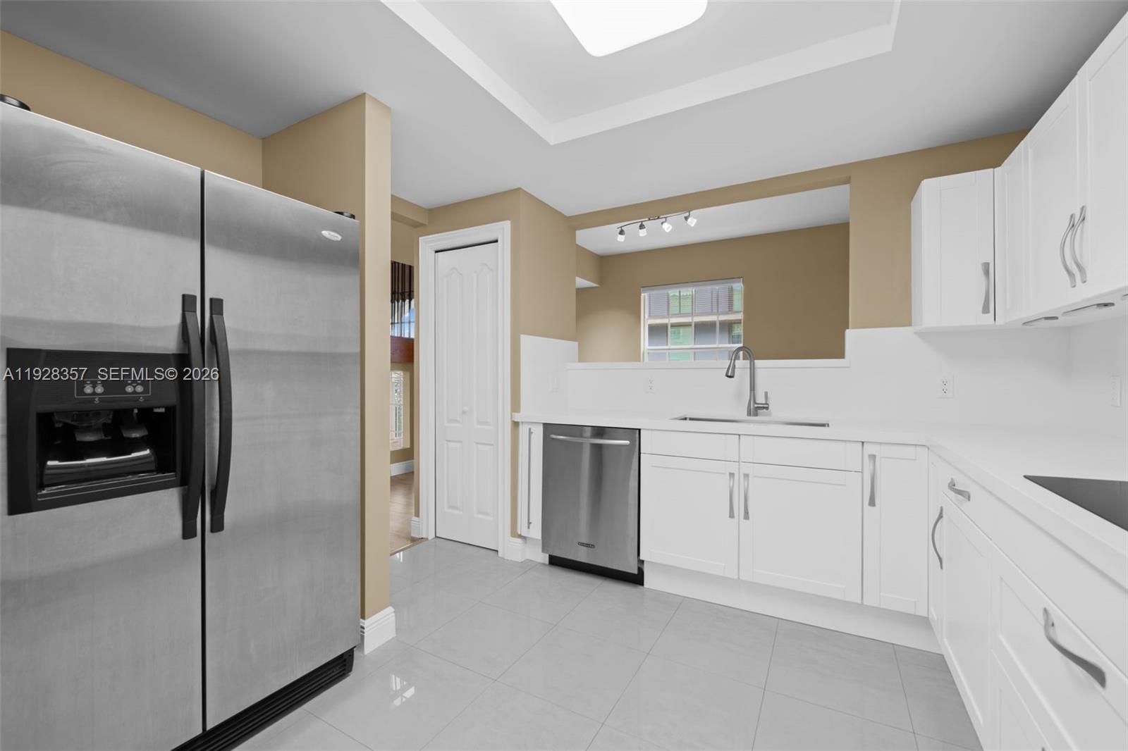 110 Hendricks Isle #10 Fort Lauderdale, FL 33301