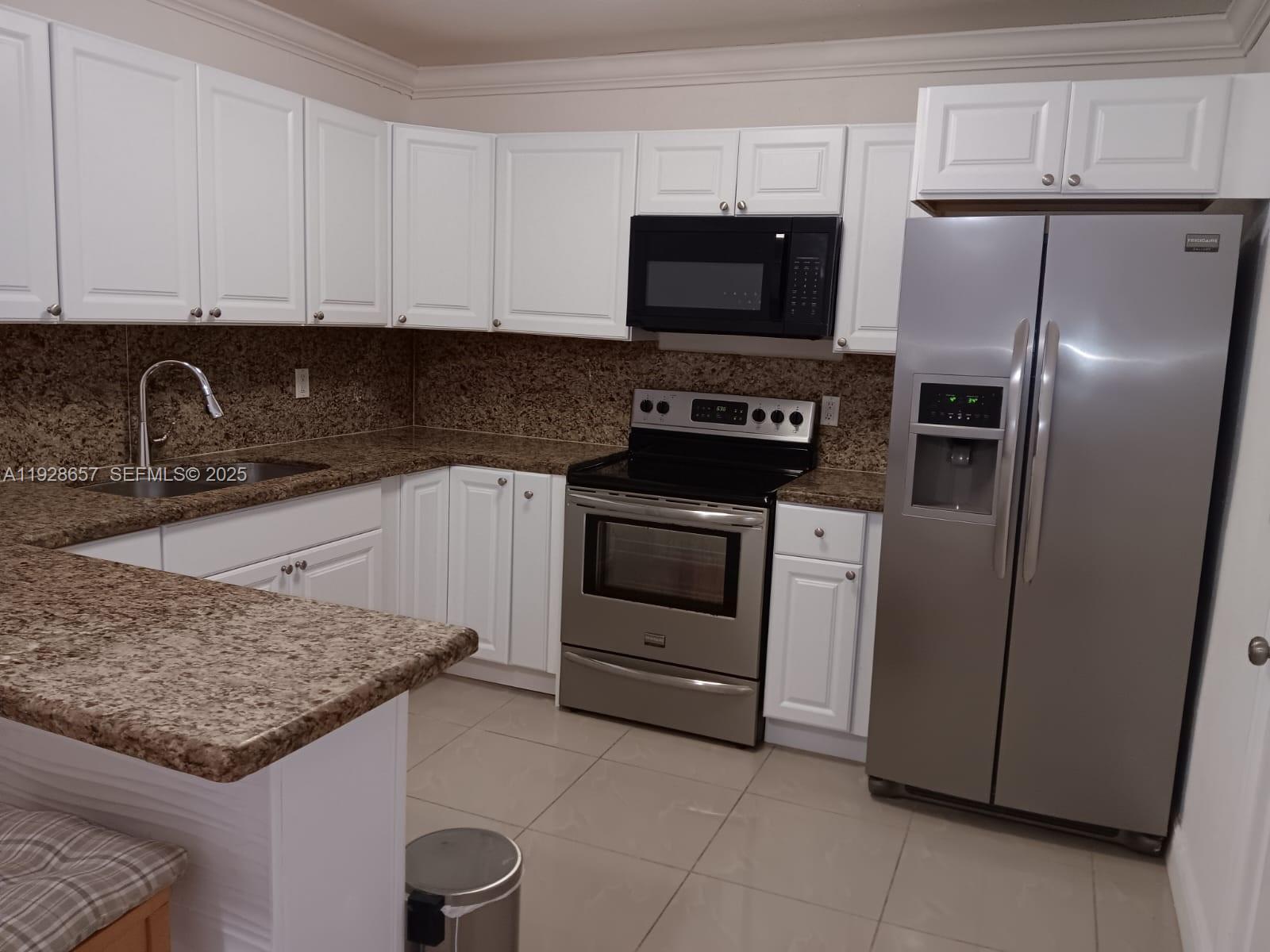 650 SW 44th Ct Miami, FL 33134