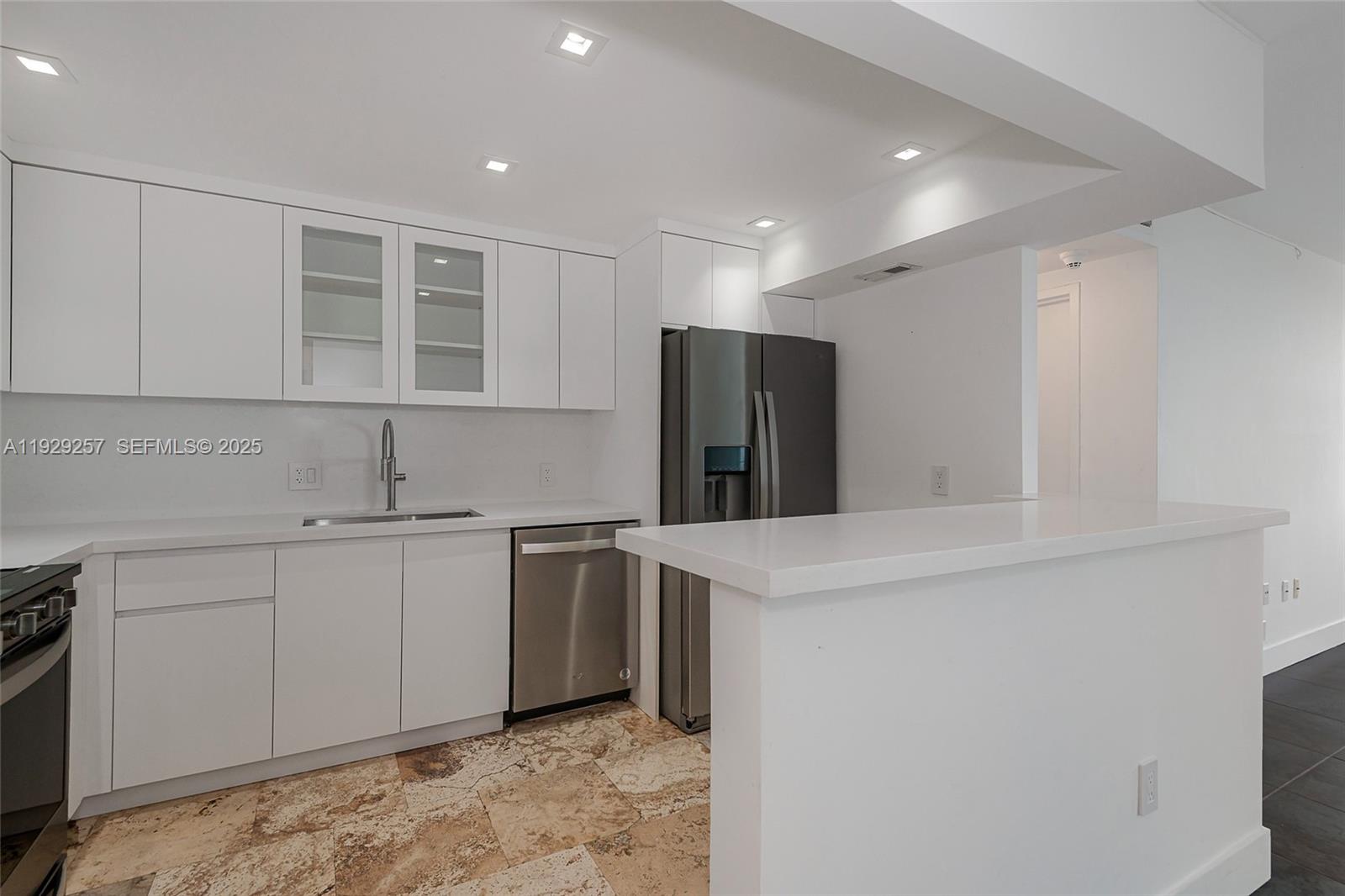 150 SE 25th Rd #7J Miami, FL 33129