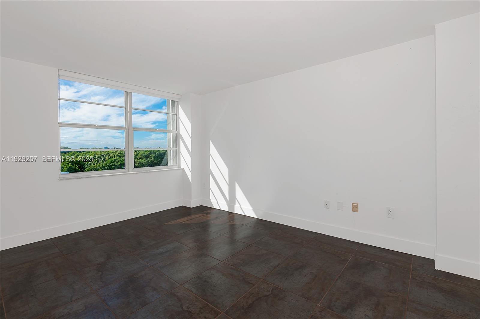 150 SE 25th Rd #7J Miami, FL 33129