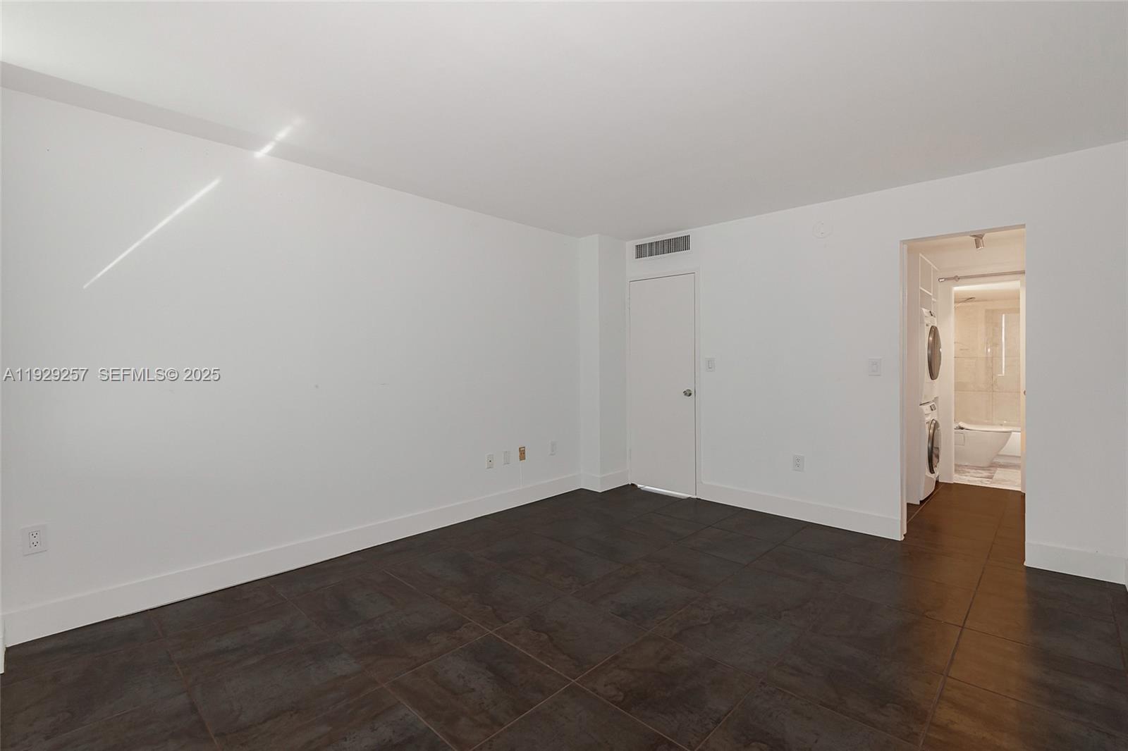 150 SE 25th Rd #7J Miami, FL 33129