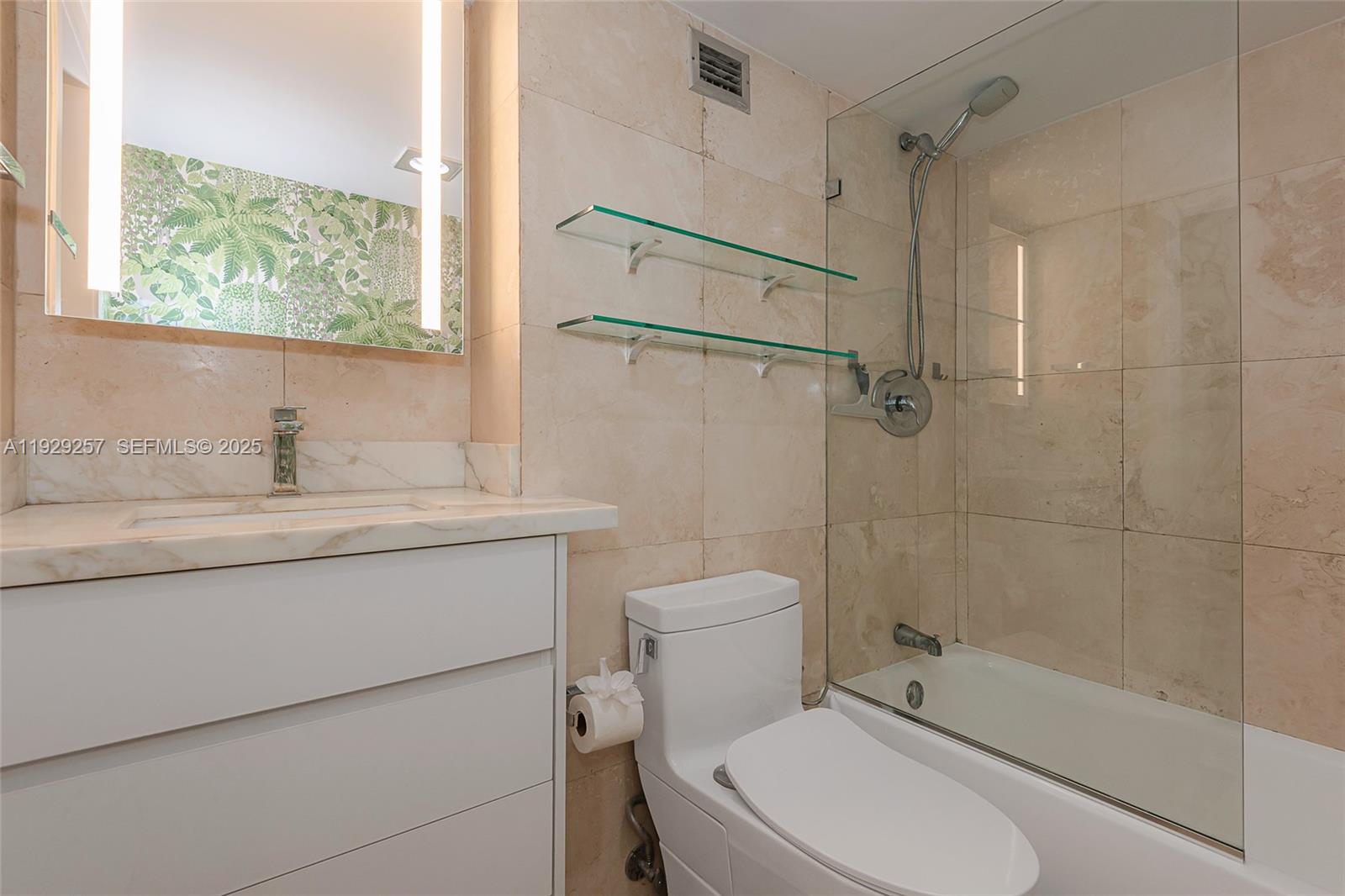 150 SE 25th Rd #7J Miami, FL 33129