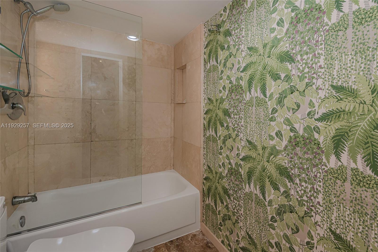 150 SE 25th Rd #7J Miami, FL 33129