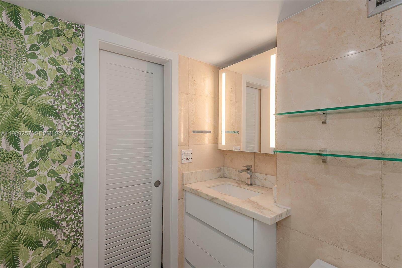 150 SE 25th Rd #7J Miami, FL 33129