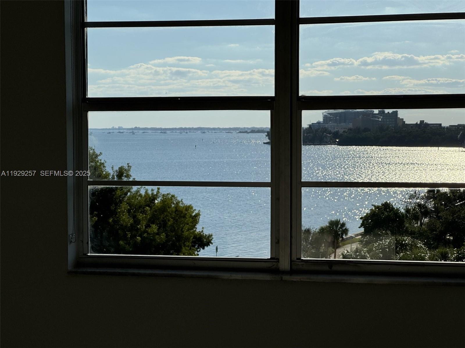 150 SE 25th Rd #7J Miami, FL 33129