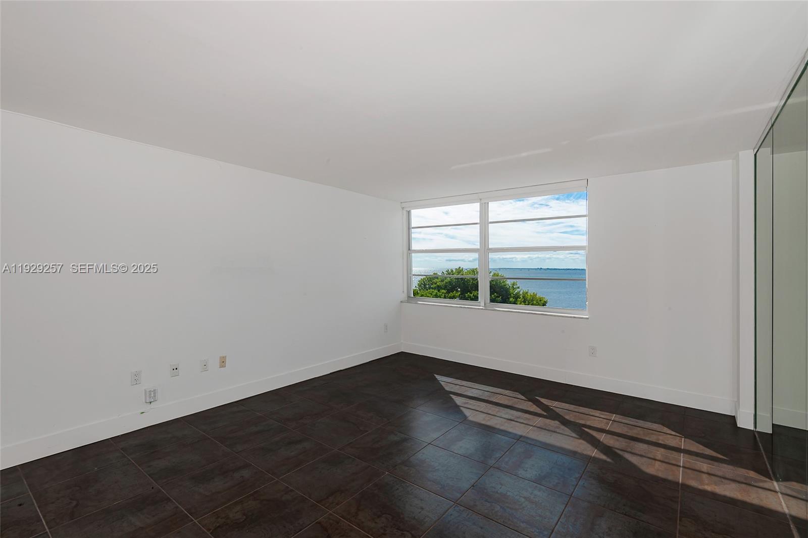 150 SE 25th Rd #7J Miami, FL 33129