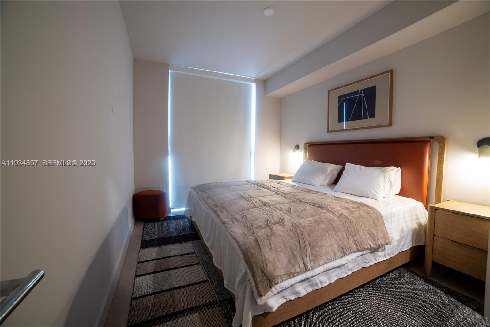 11 NE 6th #2013 Miami, FL 33132