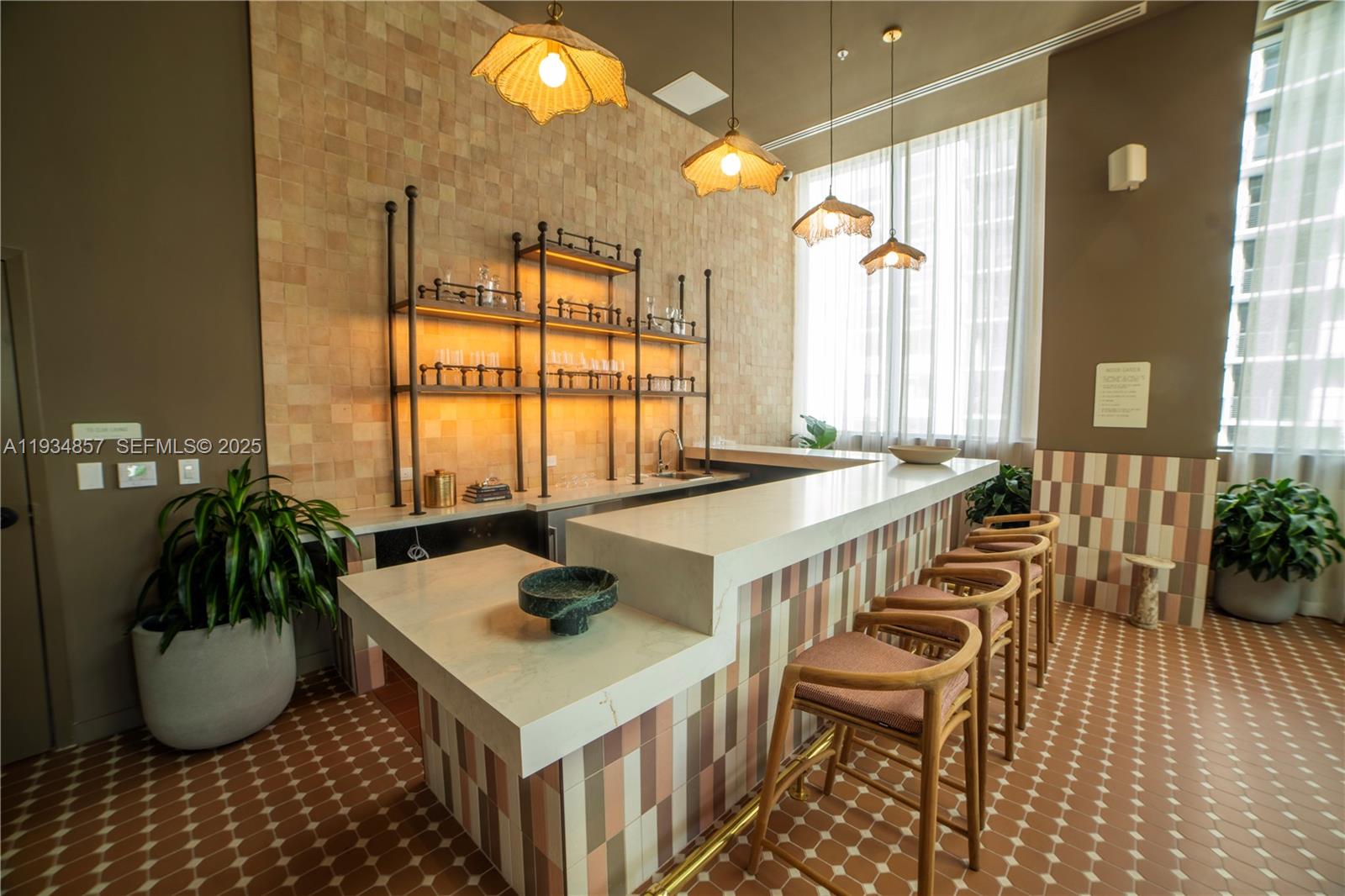 11 NE 6th #2013 Miami, FL 33132