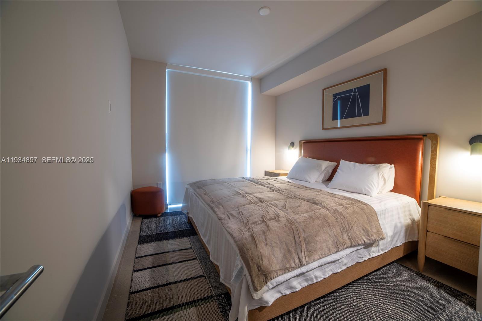 11 NE 6th #2013 Miami, FL 33132