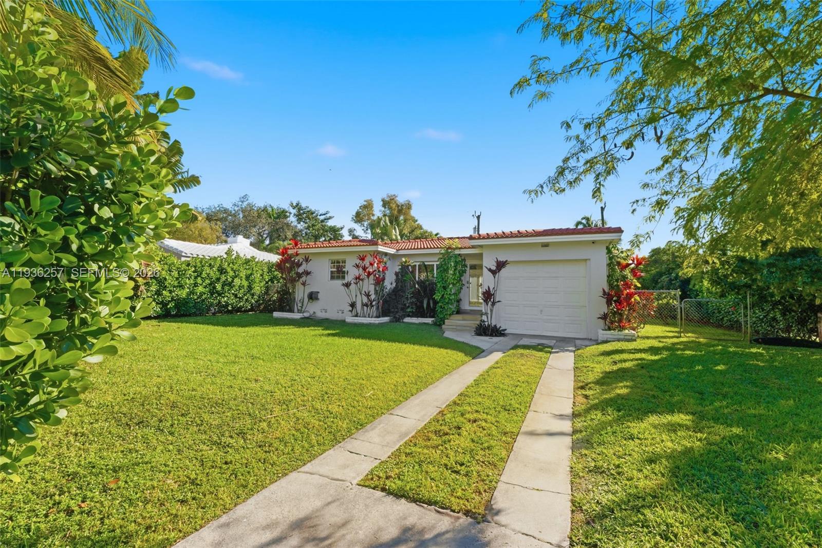 1538 Funston St Hollywood, FL 33020